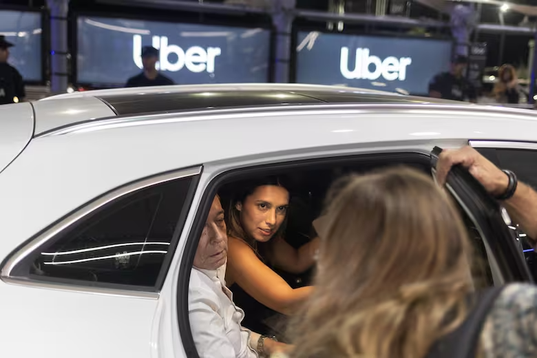 Agostina at the exit of Aeroparque.