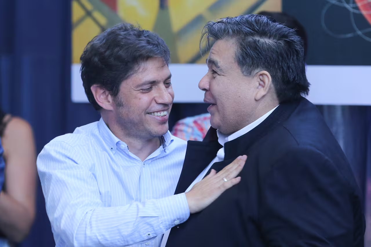 Axel Kicillof with José C. Paz's former mayor and boss, Mario Ishii.