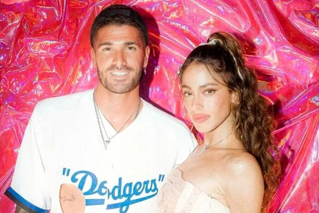 El curioso gesto de Rodrigo De Paul en medio de la pelea entre Emilia Mernes y Tini Stoessel