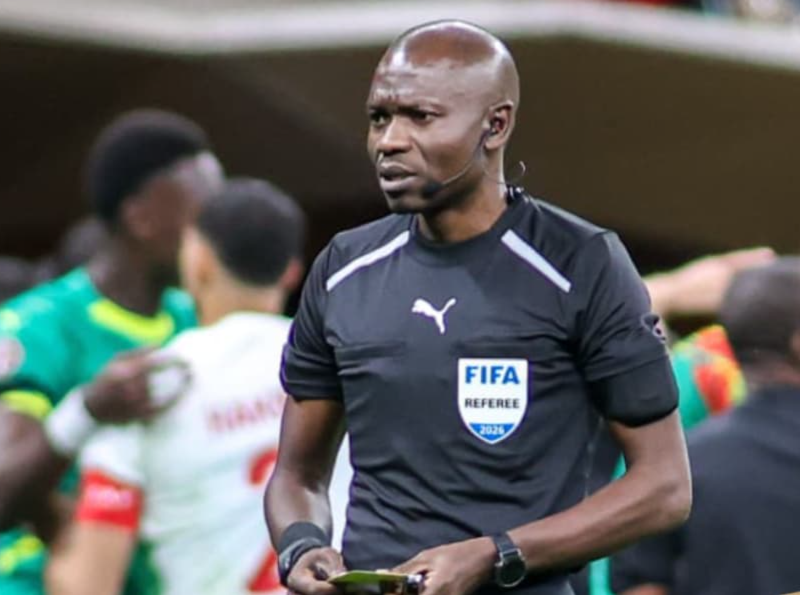 El congoleño Ngambo Ndala fue el árbitro de la polémica final