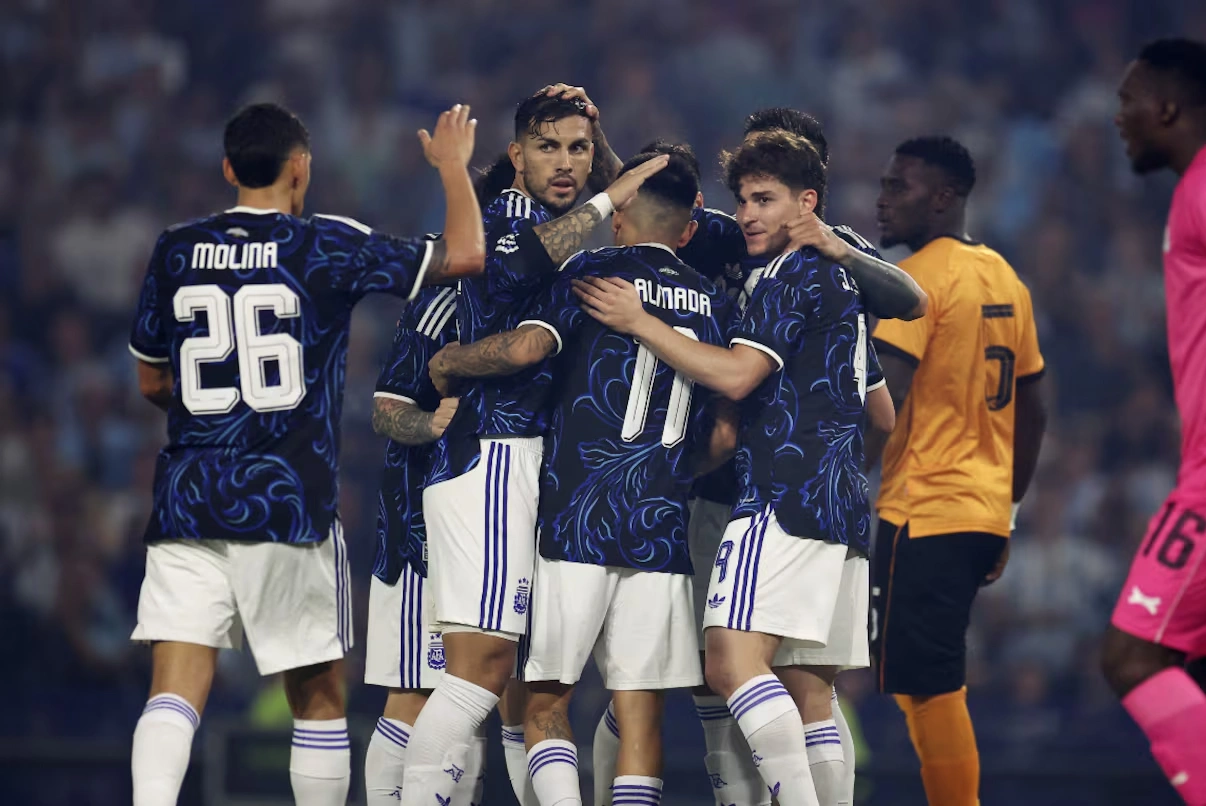 En su último amistoso en el país antes del Mundial, la Selección Argentina goleó 5-0 a Zambia