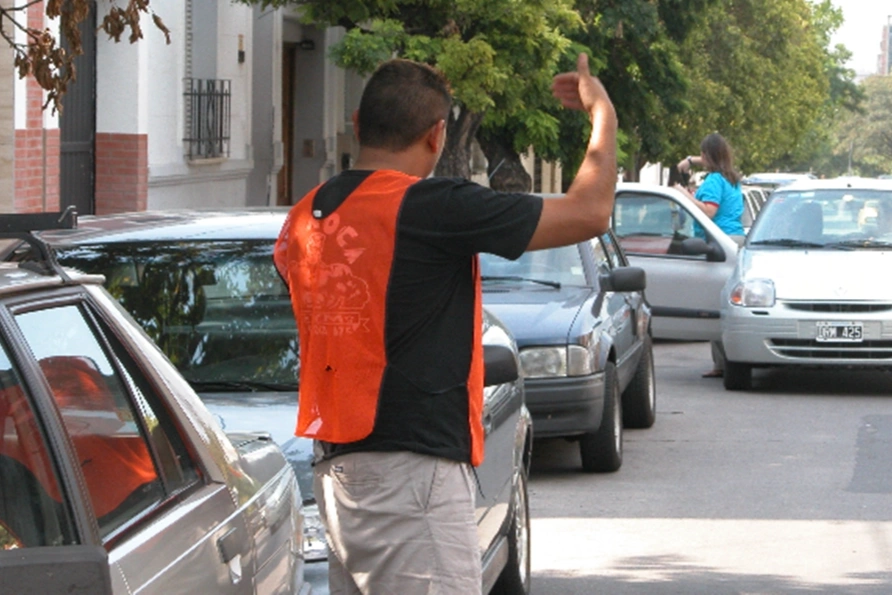 Córdoba: a police chief intervened in a car-care fight and ended up being shot