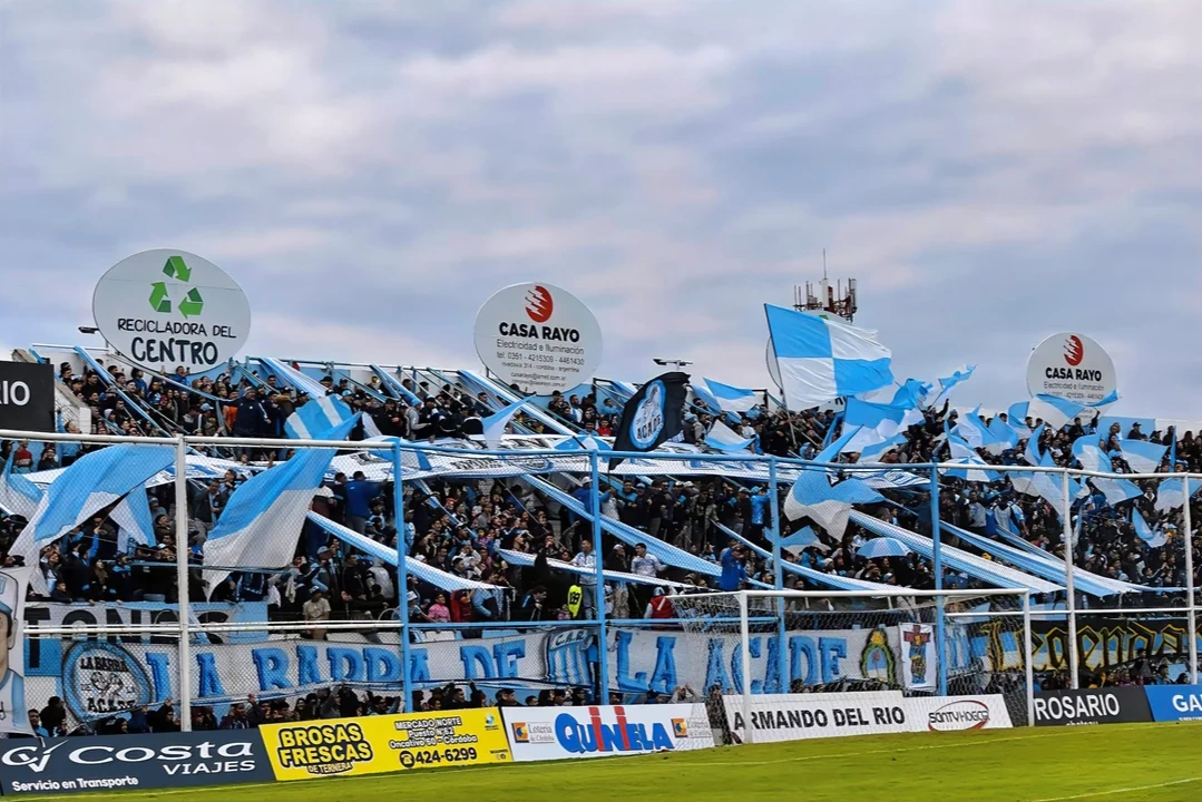 Córdoba: murió un hincha en una cancha de fútbol