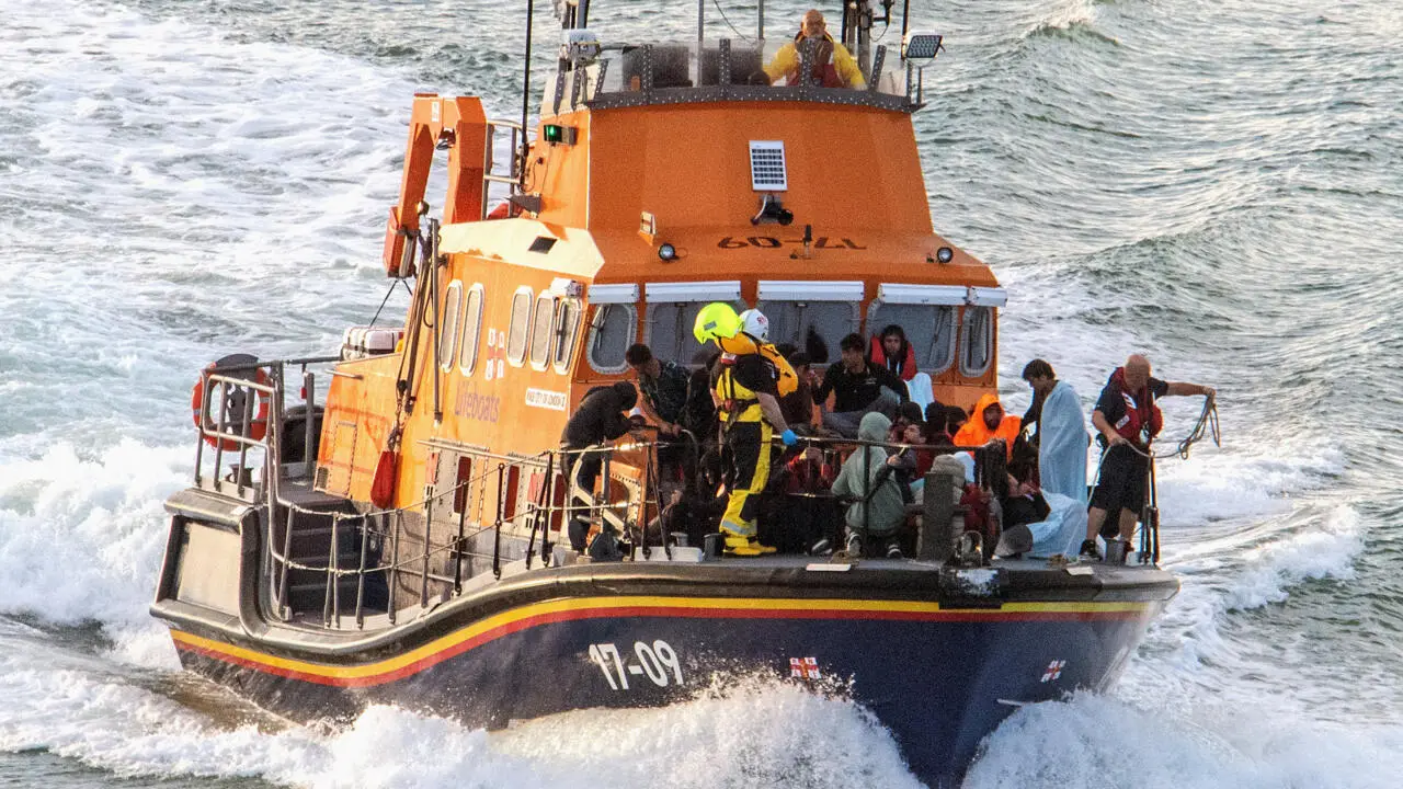 Inmigrantes llegando al Reino Unido