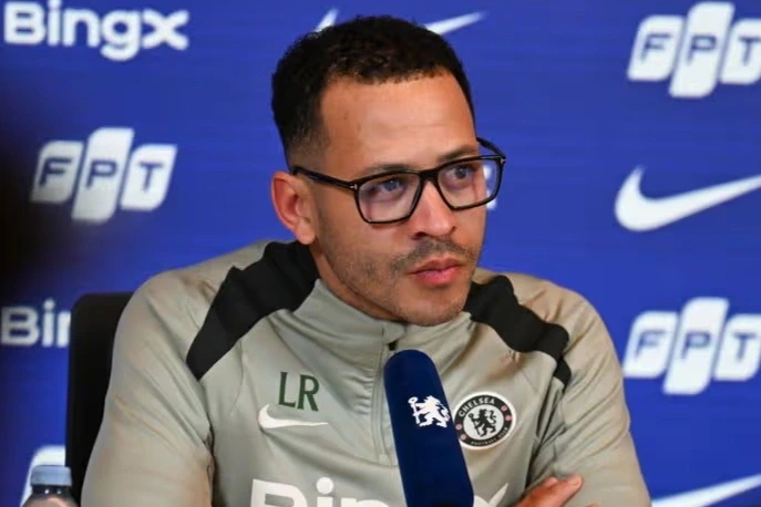 Enzo Fernández was left without a DT again: Liam Rosenior was fired from Chelsea due to poor results