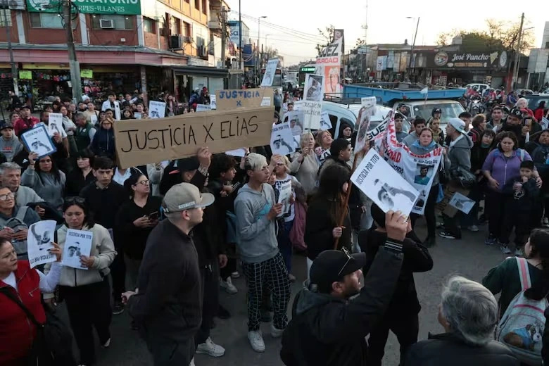 Los vecinos protestaron contra la inseguridad.
