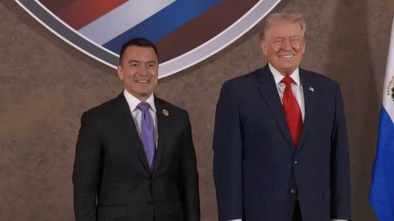 Daniel Noboa junto a Donald Trump