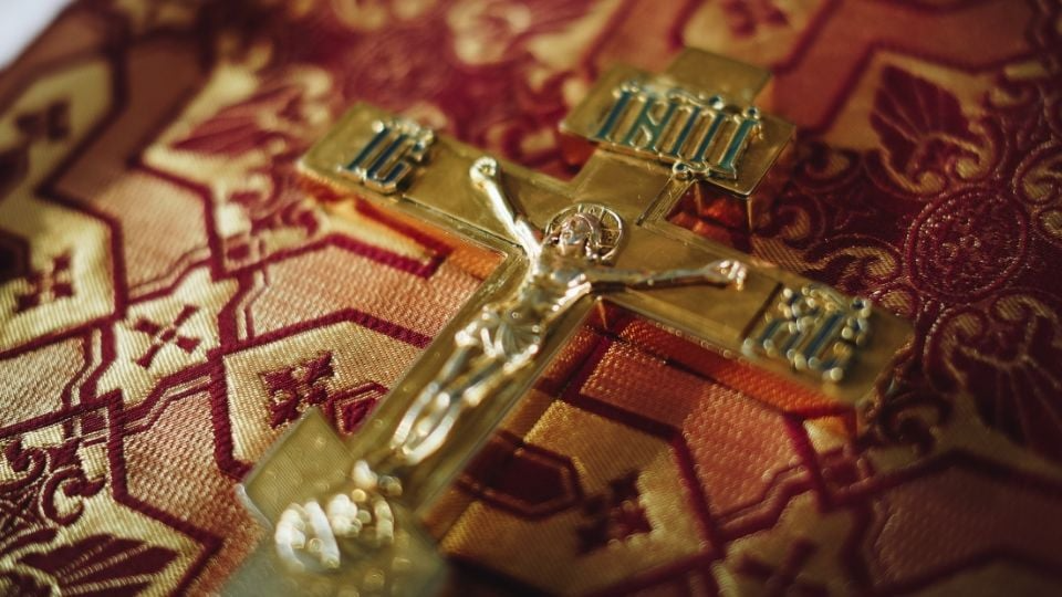 The Crucifix of the Paz Family