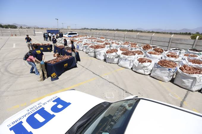Toneladas de cobre siendo incautadas por el PDI