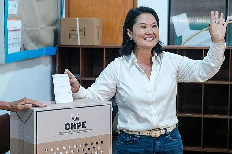 Peru moves towards a ballot with Keiko Fujimori in first place in a fragmented election