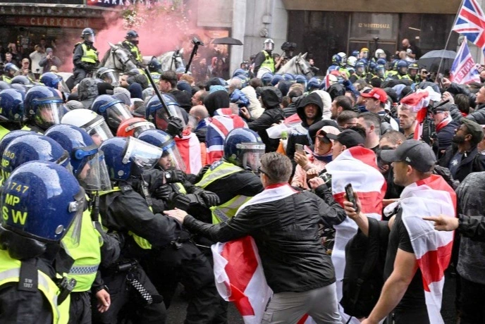 Keir Starmen's government is harshly criticized for the economic crisis in the United Kingdom