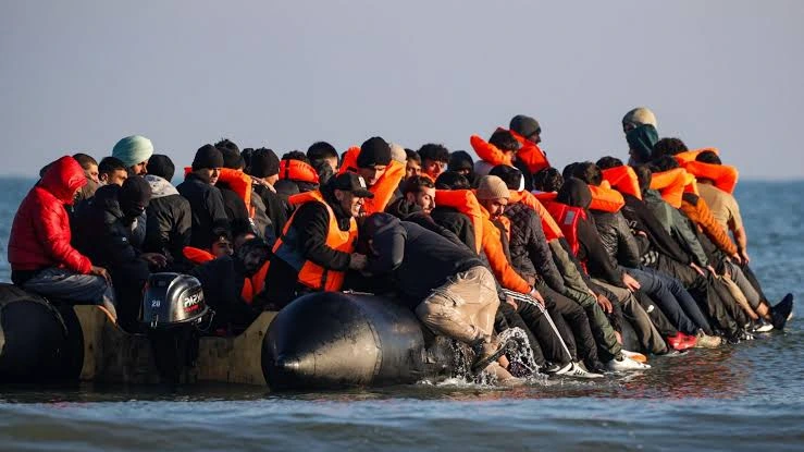 Inmigrantes ilegales llegando al Reino Unido