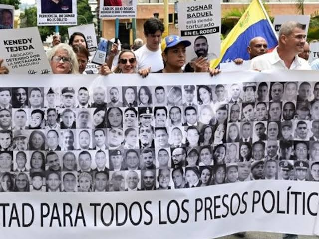 Manifestación contra el régimen por los presos políticos
