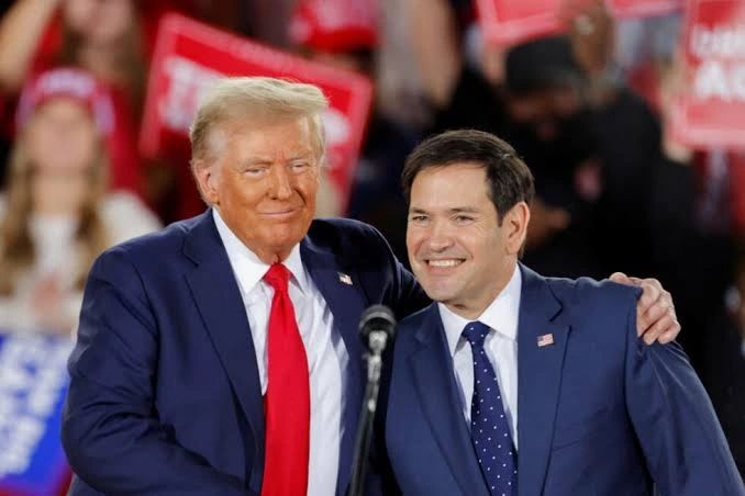 El presidente Donald Trump junto al Secretario de Estado Marco Rubio