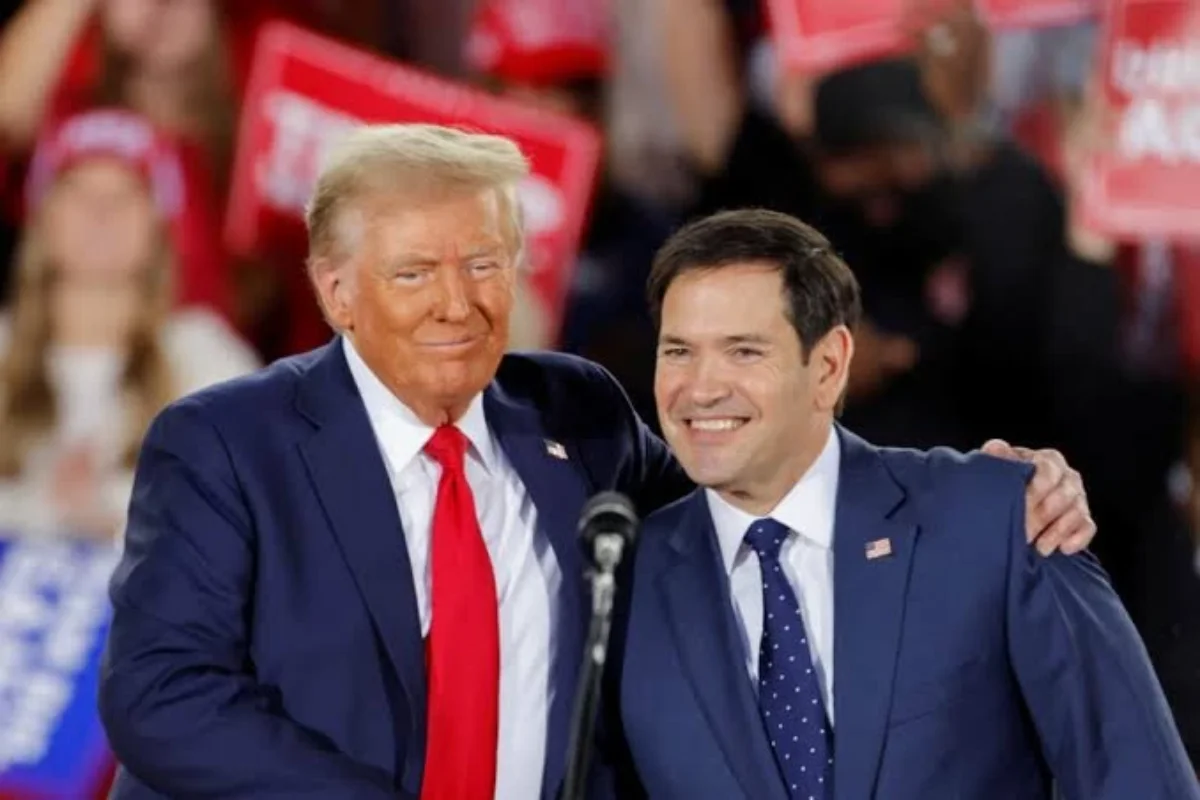 Donald Trump alongside Secretary of State Marco Rubio