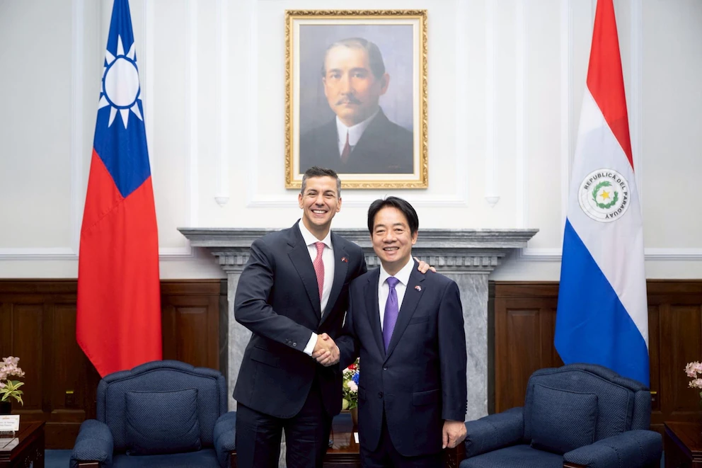 Los presidentes Santiago Peña y William Lai