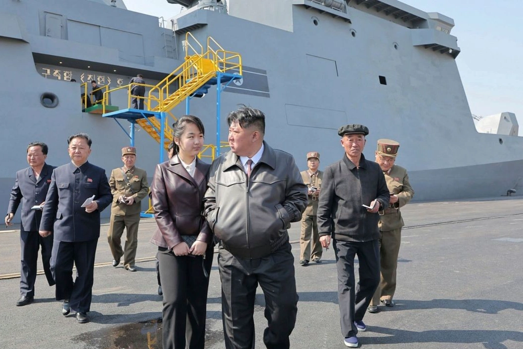Corea del Norte anunció el despliegue de nueva artillería apuntando a Seúl y acelera su expansión militar