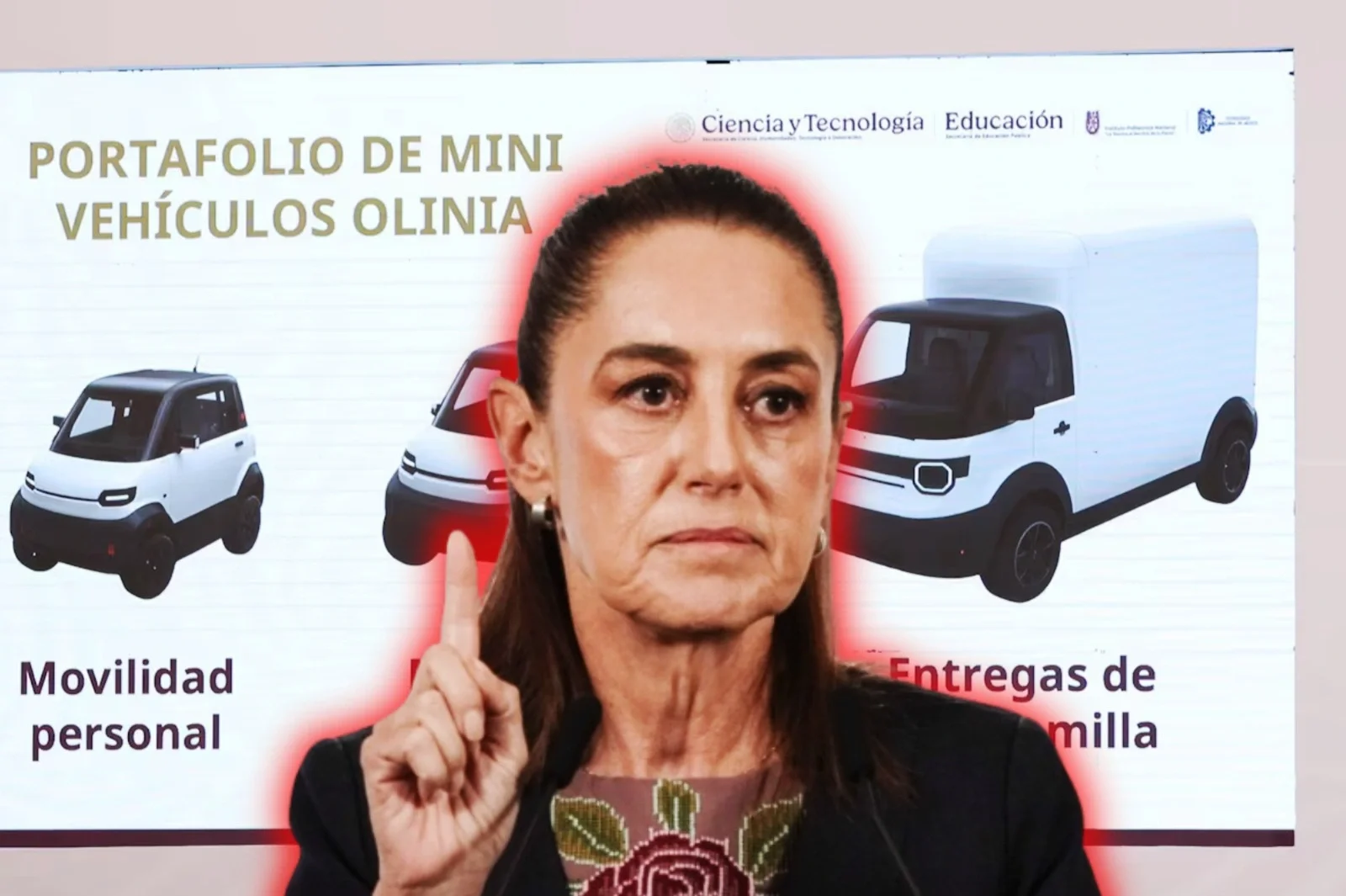 Claudia Sheinbaum presentó un auto eléctrico con sobreprecios que no cumple con las normas de tránsito