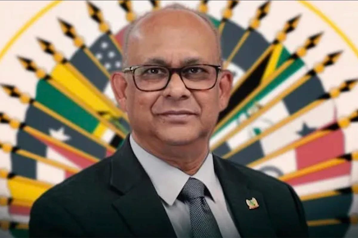 El secretario general de la OEA Albert Ramdin