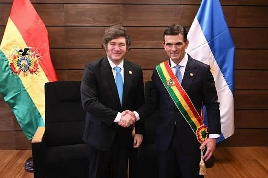 El presidente Javier Milei junto a Rodrigo Paz