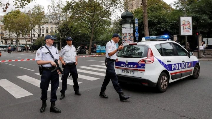 Policías franceses en la escena del crimen