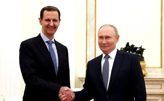 El exdictador Bashar al Assad junto a Vladimir Putin
