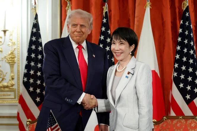 Donald Trump junto a la primera ministra japonesa Sanae Takaichi