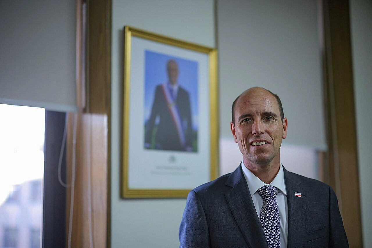 El ministro de Seguridad Pública Martín Arrau