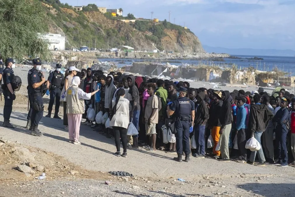 El gobierno de Ceuta prepara un segundo desalojo de la playas tras el regreso de cientos de inmigrantes ilegales