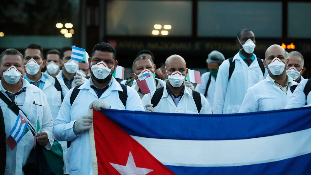 Medicos cubanos en África