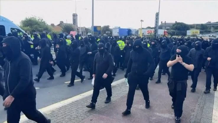 English people protesting against illegal immigration