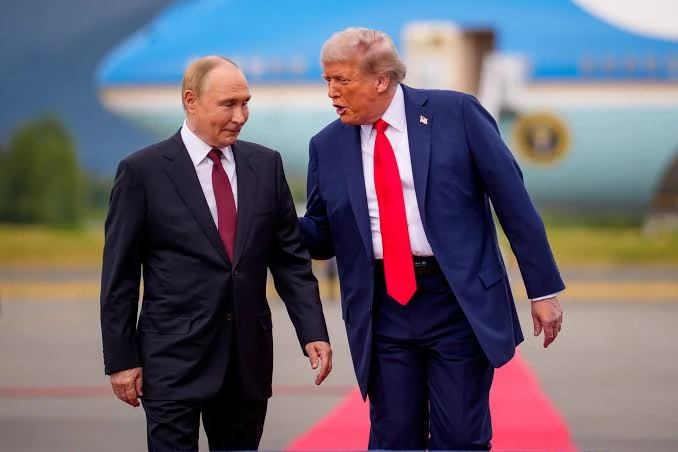 Vladimir Putin junto a Donald Trump