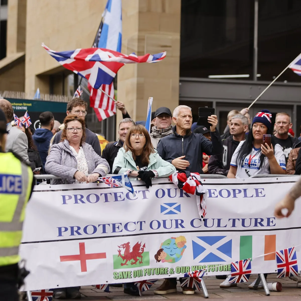 Manifestación en contra de la inmigración ilegal en Escocia