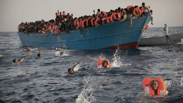 Inmigrantes ilegales llegando al Reino Unido