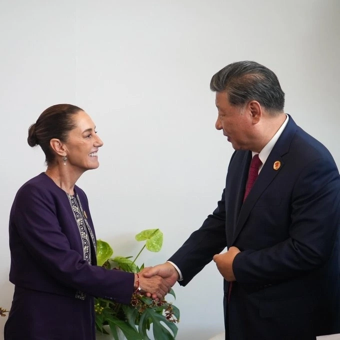 Claudia Sheinbaum junto al dictador Xi Jinping