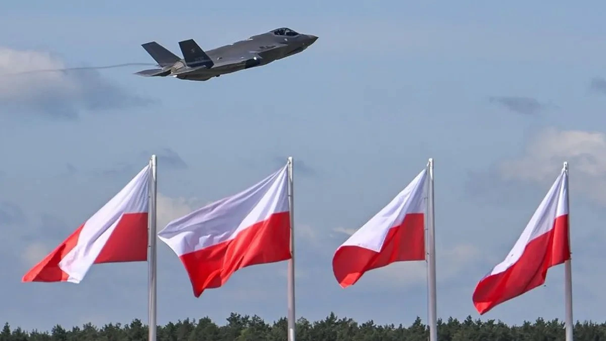 Un caza de la Fuerza Aérea de Polonia 
