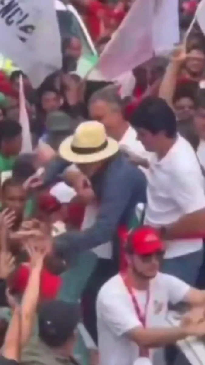 El momento en el que un seguidor comunista del dictador Lula da Silva le robó el reloj