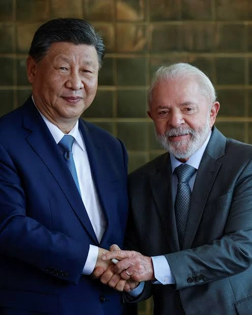 Los dictadores Lula da Silva Xi Jinping