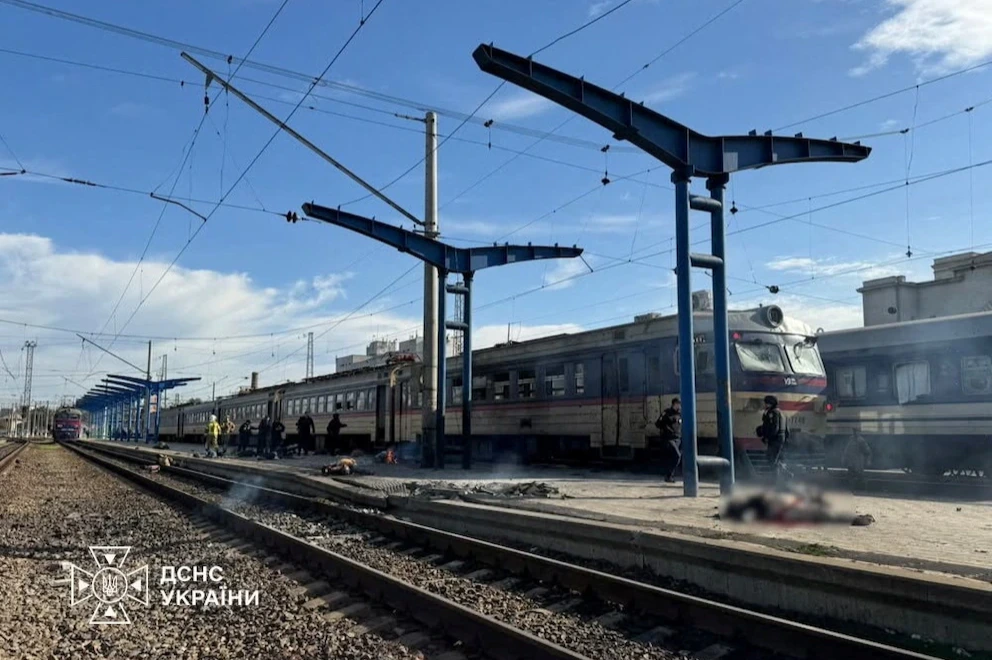 Un ataque ruso con drones dejó al menos 14 muertos en una estación de tren de Ucrania