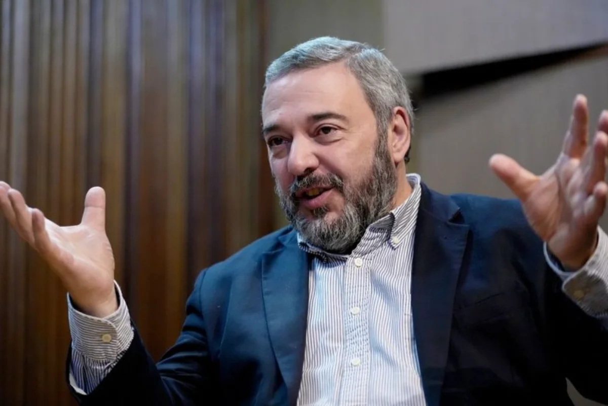 The popularity of Mayor Mario Bergara is collapsing