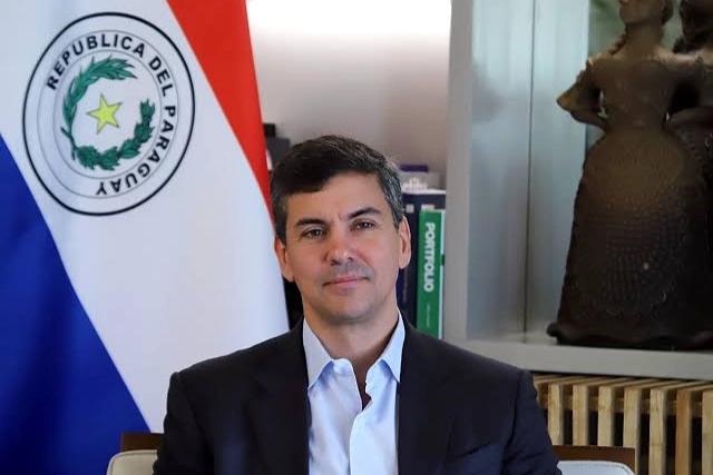 El gobierno de Santiago Peña impulsa reformas y ajustes económicos en Paraguay