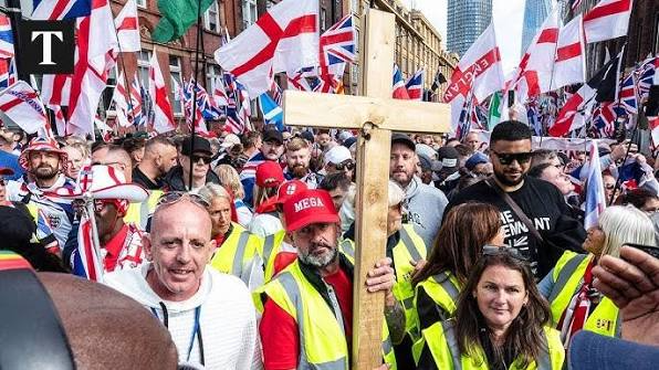 Manifestación en contra de la manifestación ilegal en Inglaterra