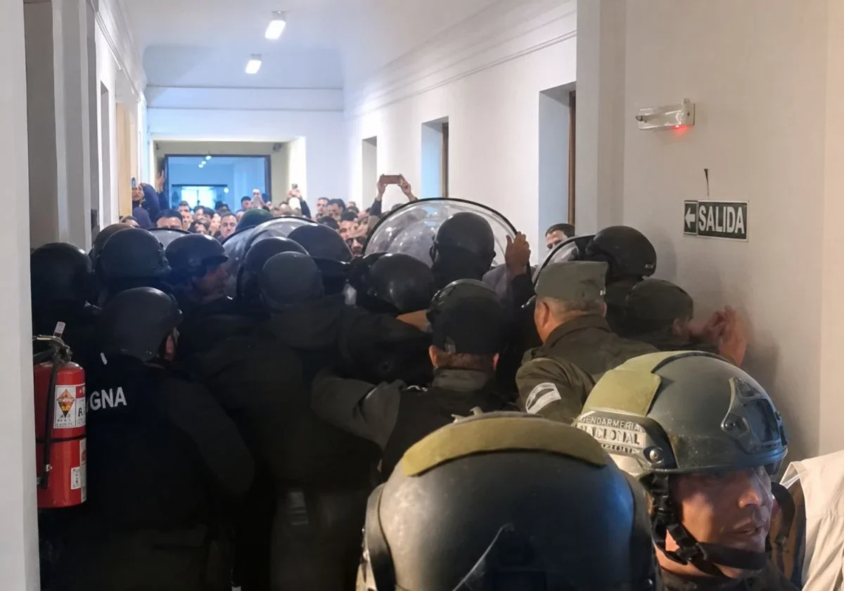 Gendarmería en la CNEA