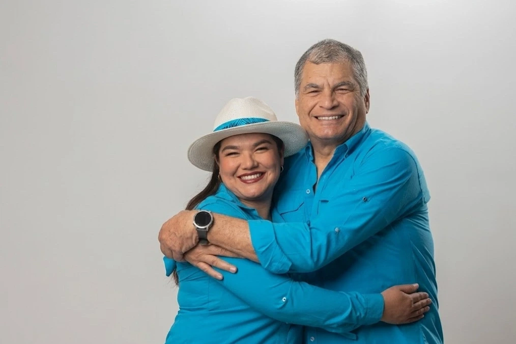 Correismo breaks out in an internal war and expels Annie Muñoz due to a dispute over Curul