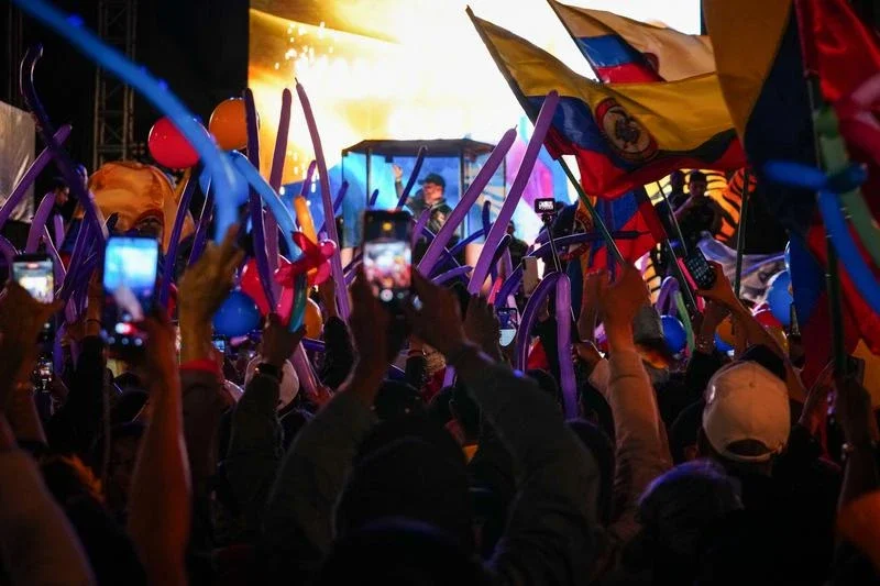 Photograph of the massive campaign closing of Abelardo.