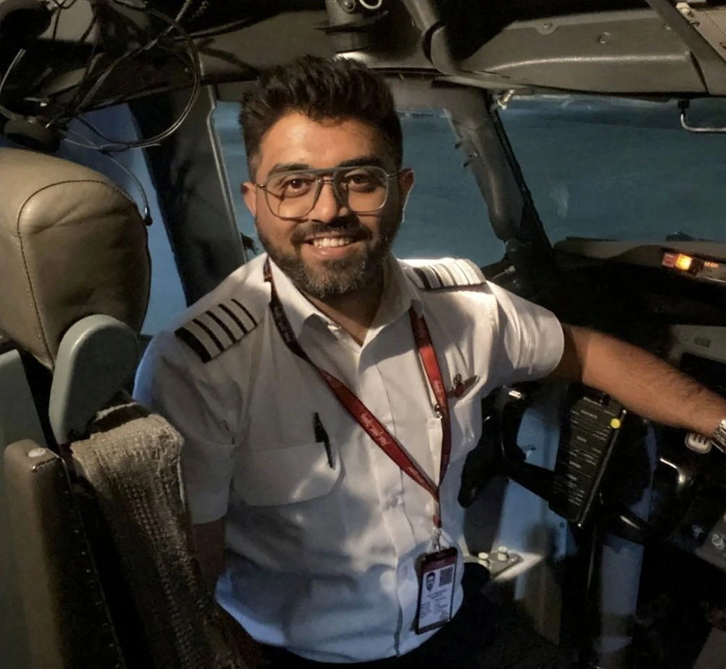 El heroico piloto.