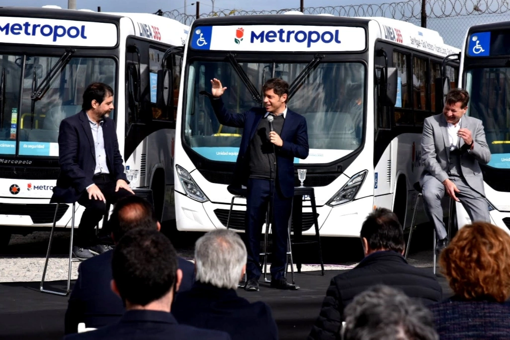 Kicillof aumenta el transporte: los colectivos bonaerenses subirán 11% desde mañana