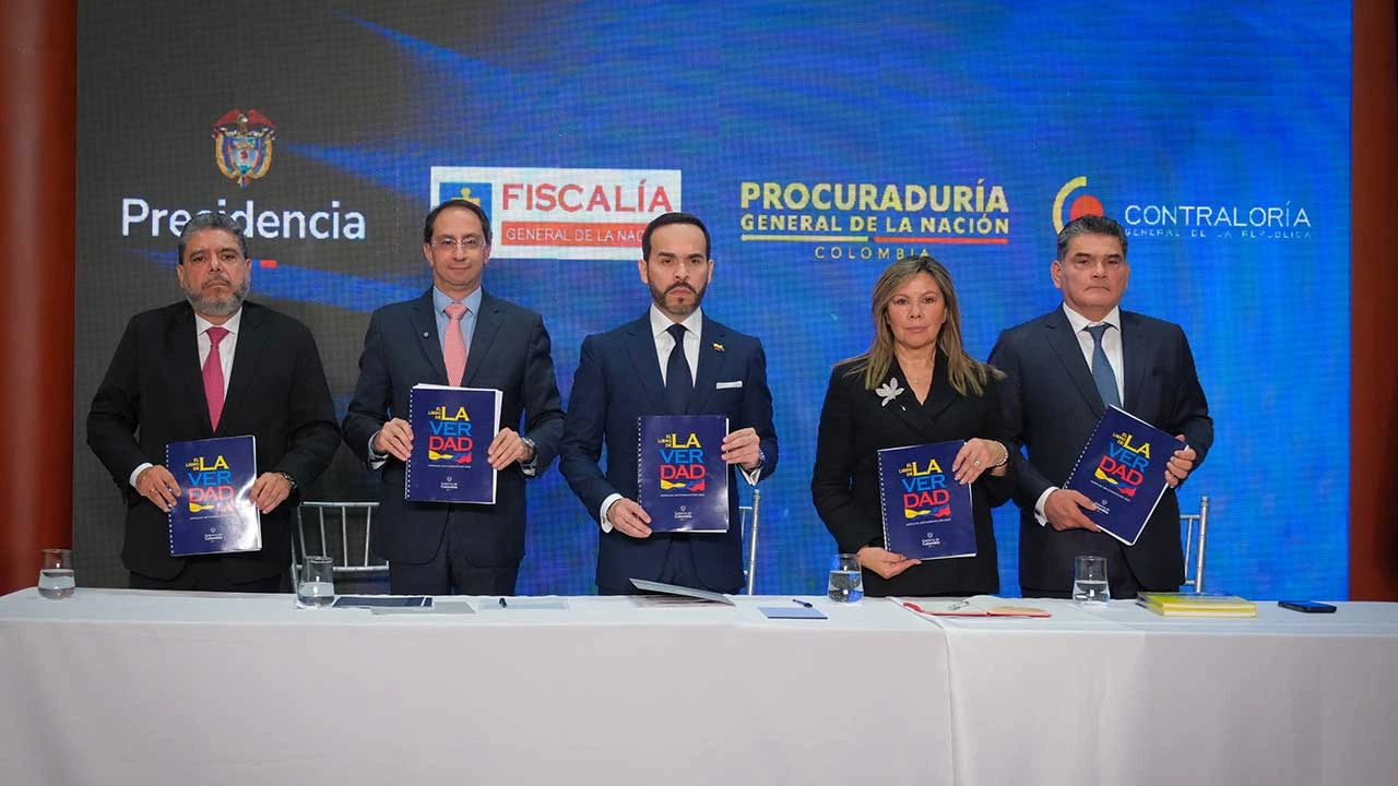 Abelardo De la Espriella presented "Book of Truth" alongside his team