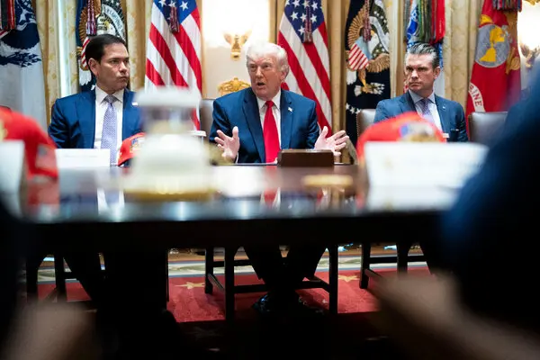 Trump celebrated his successes before his cabinet: zero illegal immigration, fighting fraud, and record drop in homicides.