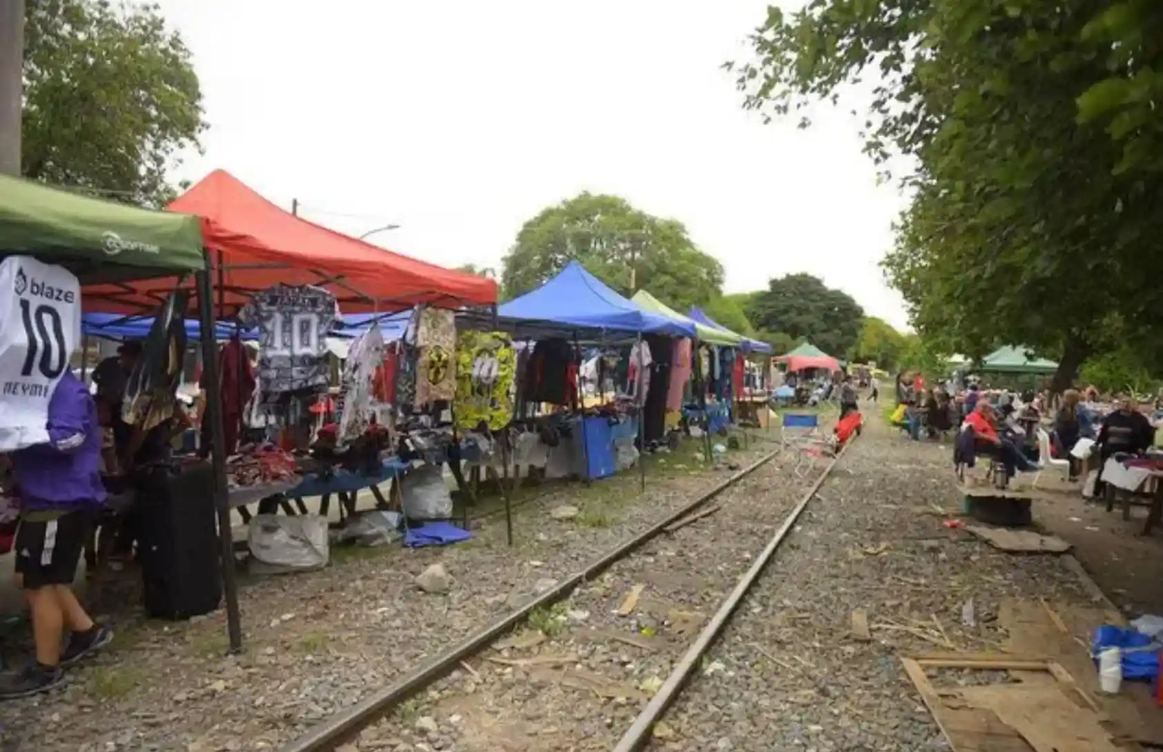 fracasó la mediación judicial para el traslado voluntario de la Feria de Bulnes y se abren las puertas a un inminente desalojo.